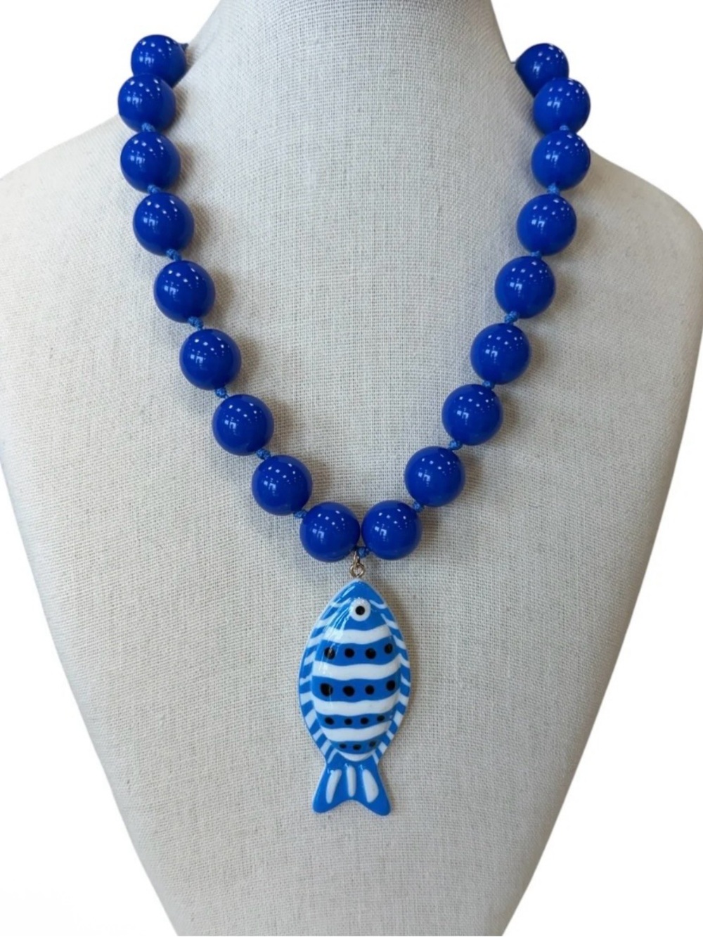 Blue Beaded Necklace with Fish Pendant NWT - Picture 3 of 5